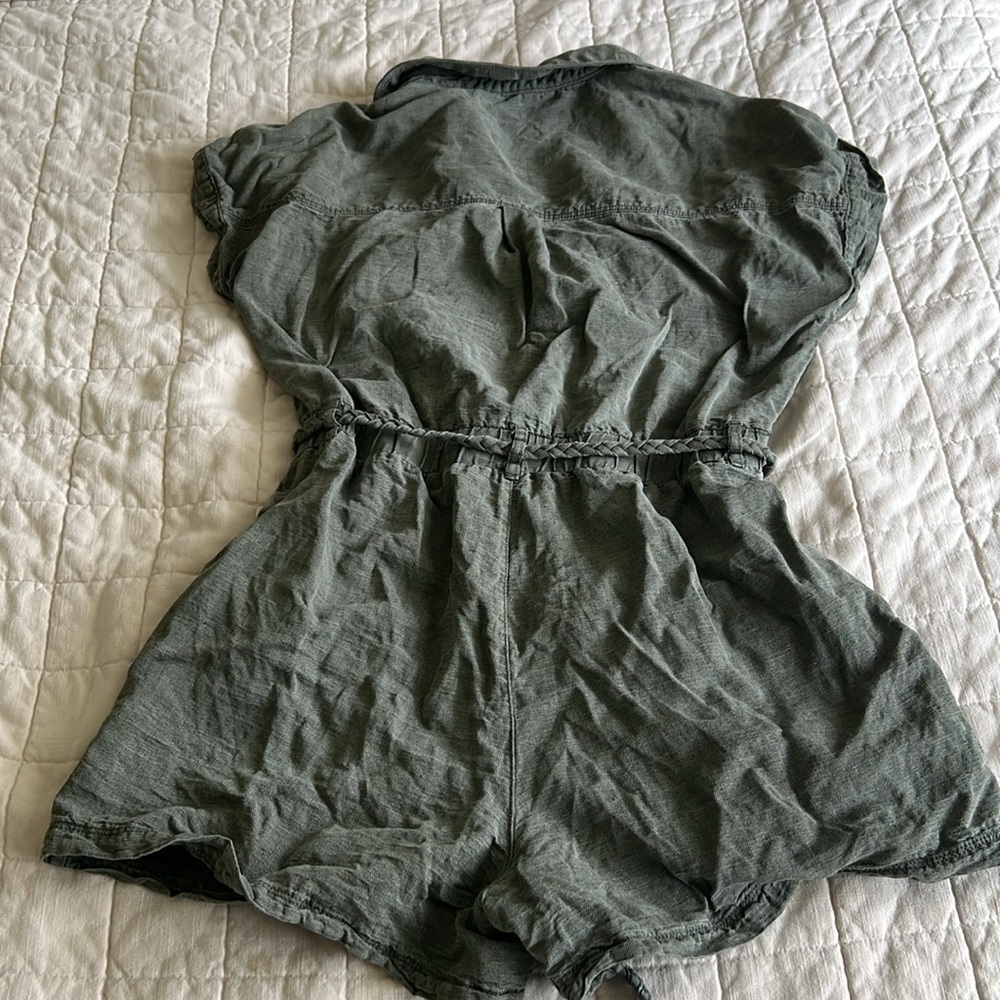 Nicole Miller Green Button-Up Romper - Picture 7 of 8